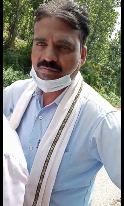 सरकारी गाडीको दुरुपयोग गर्दै वडा अध्यक्ष
