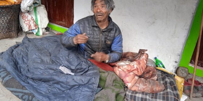 ३ वर्ष देखि बाटोमै बास, उद्धारको लागि माग