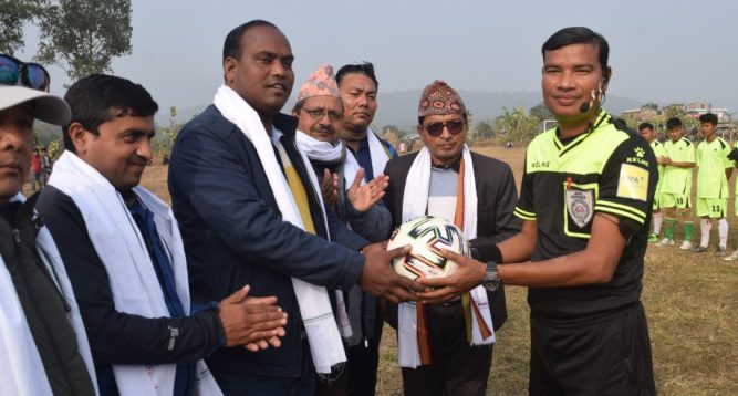 नवज्योति जिल्ला स्तरीय फुटवल प्रतियोगिताः कावासोतीका भानु र आयोजक पहेलोले निकाले जित