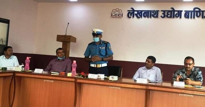 ट्राफिक प्रहरीको  ब्यबहार सभ्य र सालिन  हुन्छ -गण्डकी  ट्राफिक प्रमुख ढकाल