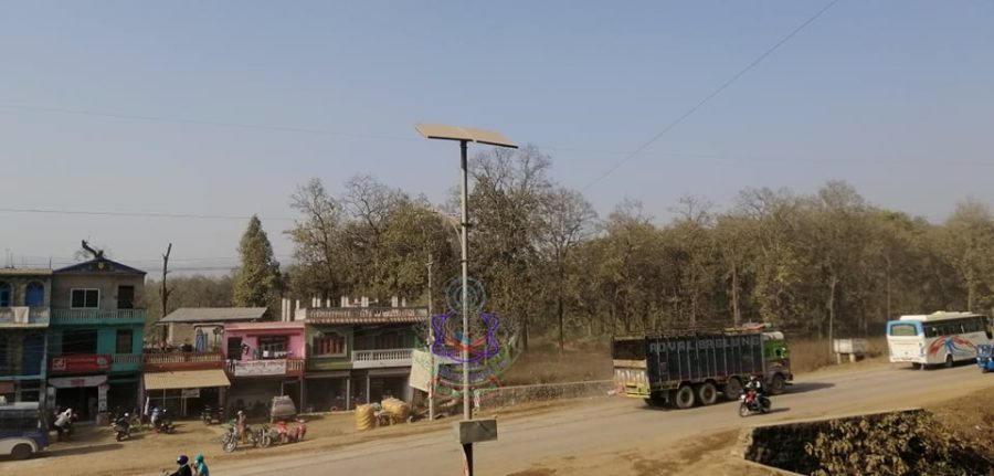 बल्दैनन् मध्यविन्दु नगरपालिकाका सौर्यबत्ती ! नगरपालिकामा कति बत्ती जडान गरिएको भन्ने नगरपालिकामा छैन् तथ्यांक !